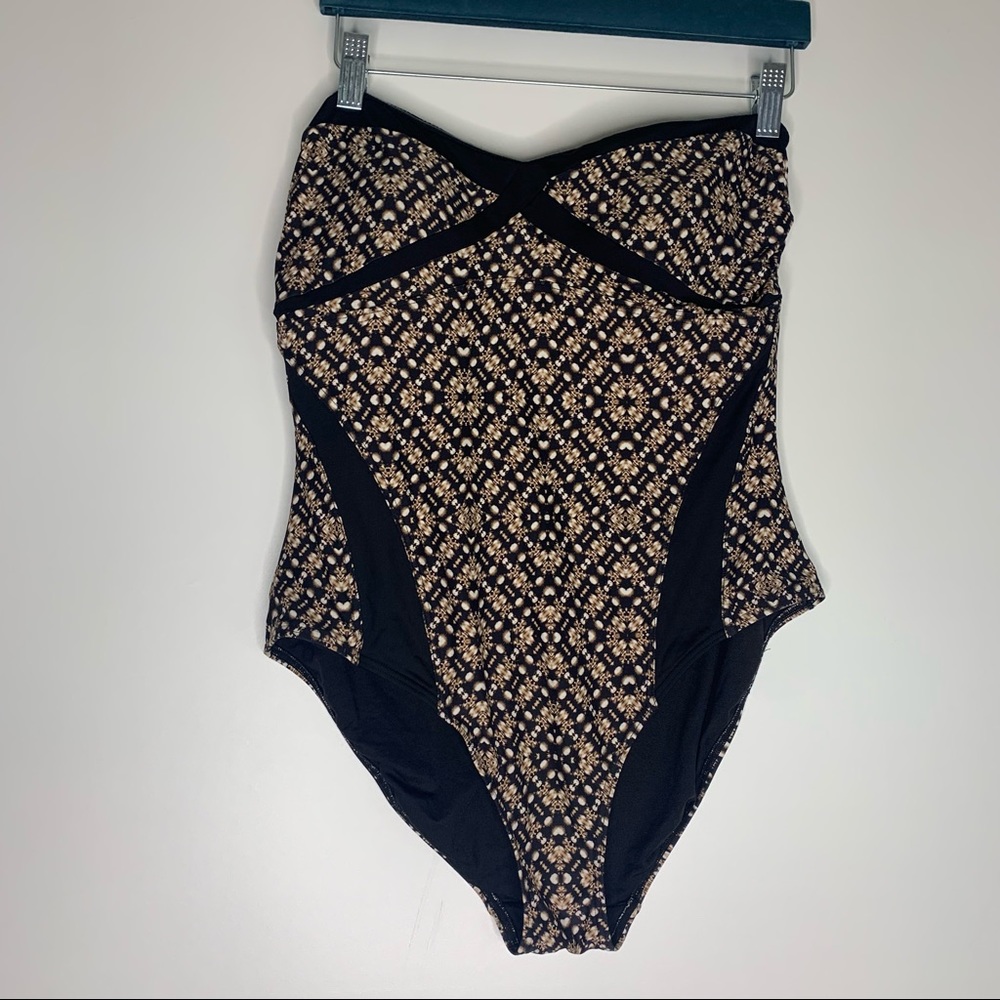 Bond-eye one piece swimsuit